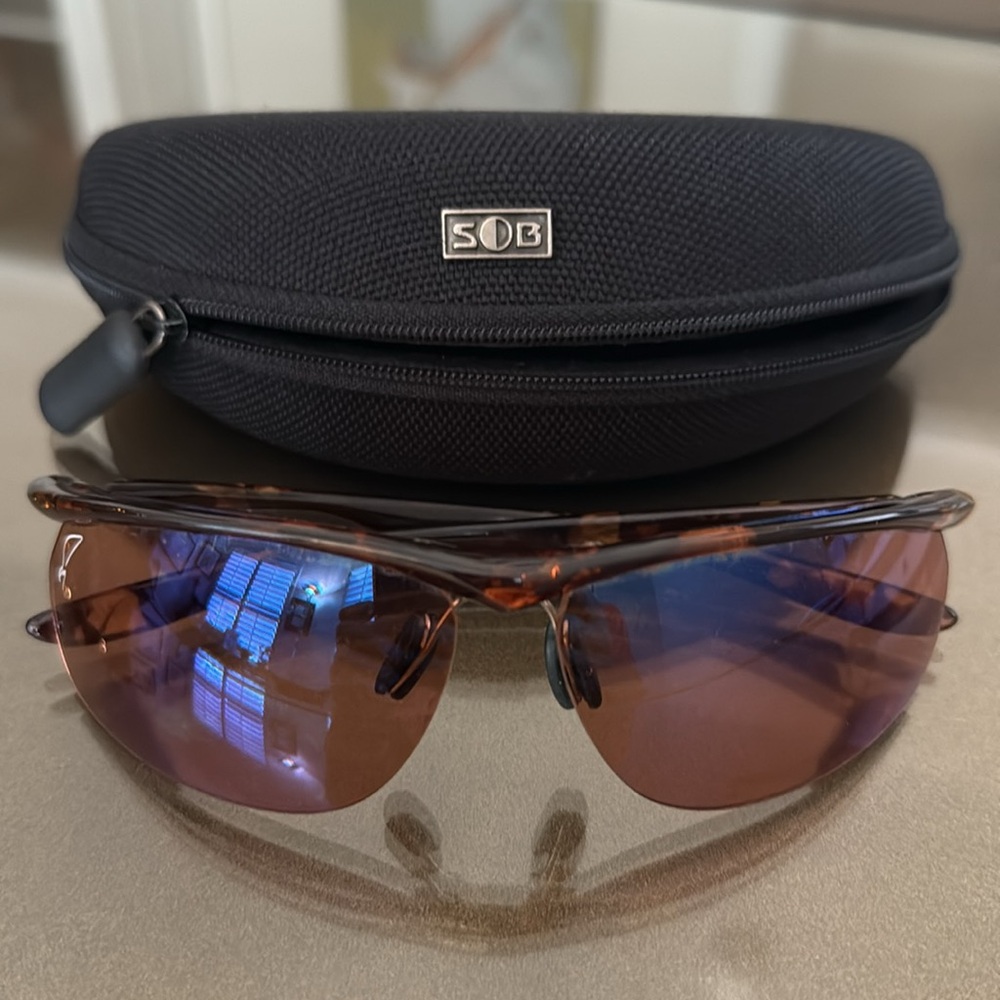 Sunbuster Stylish Brown Sunglasses with Case UNISEX
